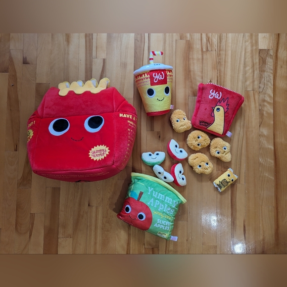 Kidrobot Yummy World Camille The Yummy Happy Meal 16" XL plush apples drink - Picture 1 of 4